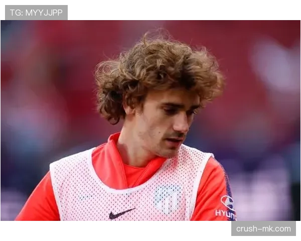 格里兹曼在巴萨体系中的战术角色解析